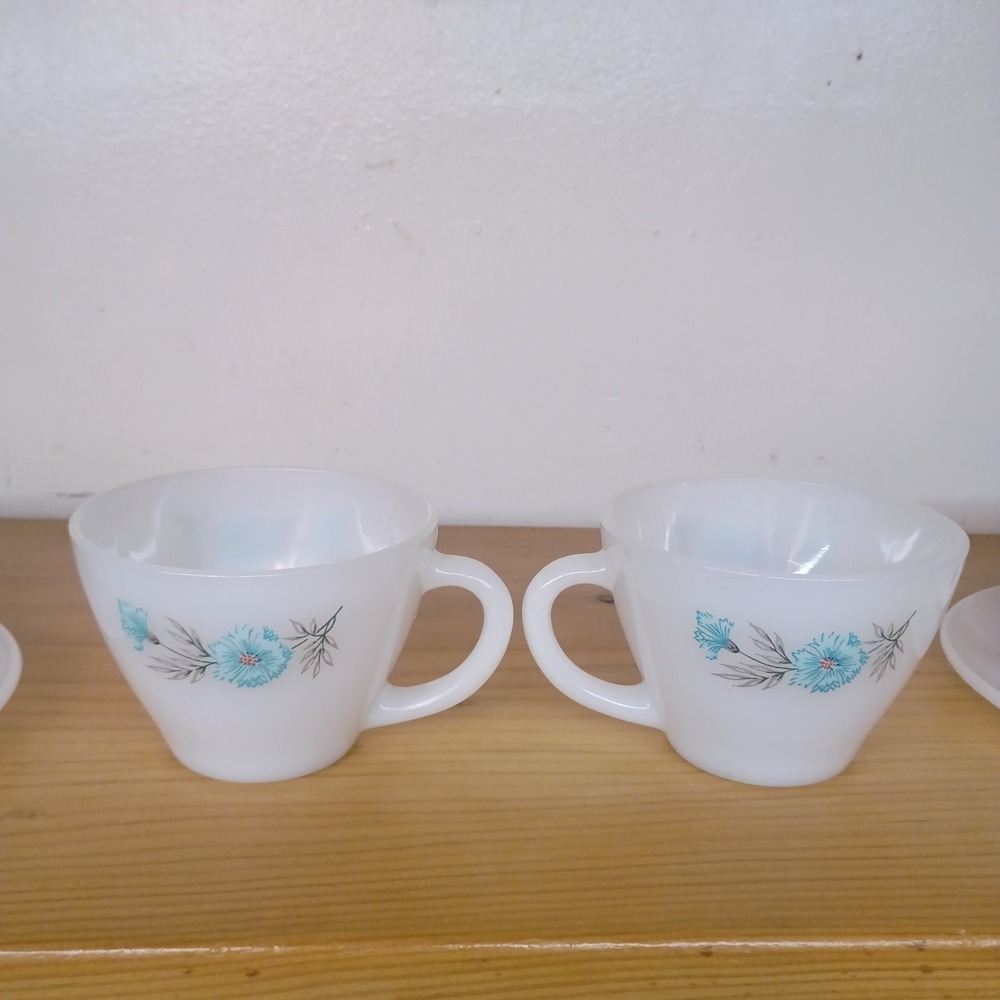 Vintage Fire King Bonnie Blue Carnation 5 Flower Teacup Cups‎ & 3 Saucers - Picture 10 of 15